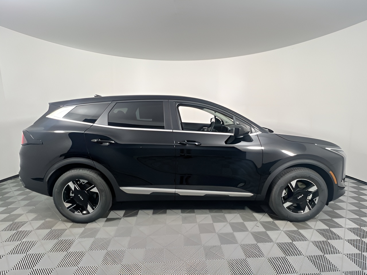 Vehicle image 39 of 43