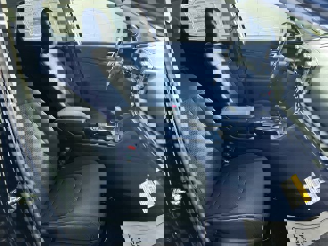 Vehicle image 11 of 35