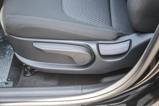 2026 Kia Sportage LX Image 25 of 28