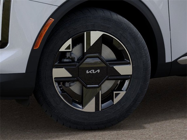 Vehicle image 10 of 27