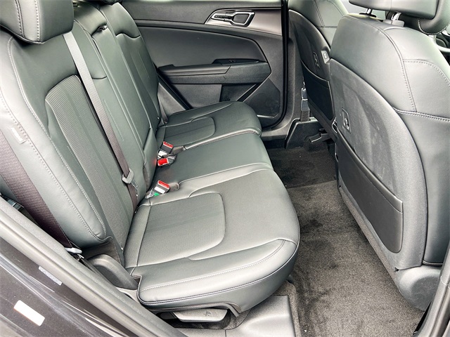 2026 Kia Sportage SX Image 11 of 37