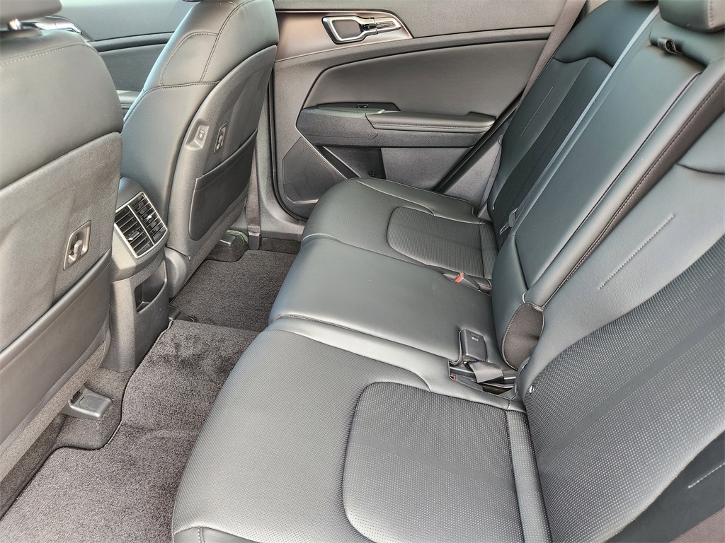 2026 Kia Sportage SX Image 11 of 24
