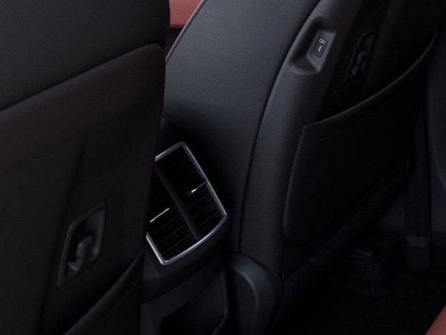 2026 Kia Sportage SX Image 23 of 27