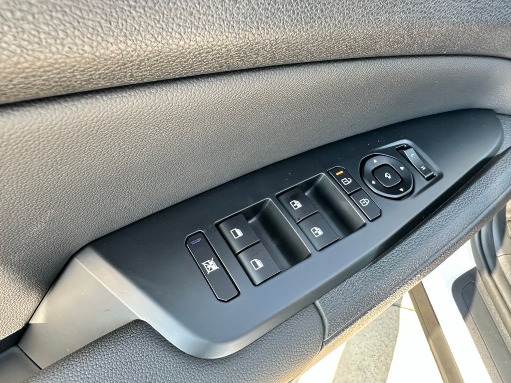 2026 Kia Sportage SX Image 26 of 26