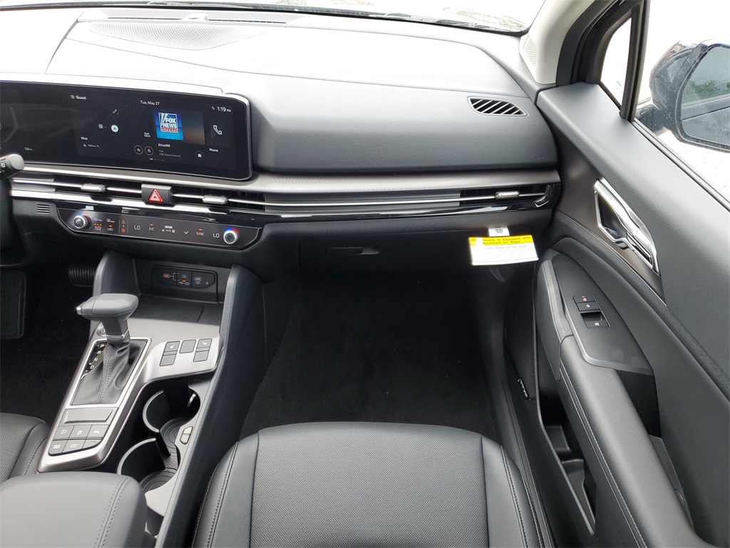 Vehicle image 26 of 30