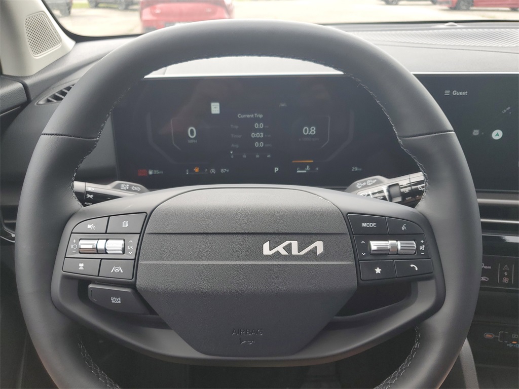 Vehicle image 11 of 30
