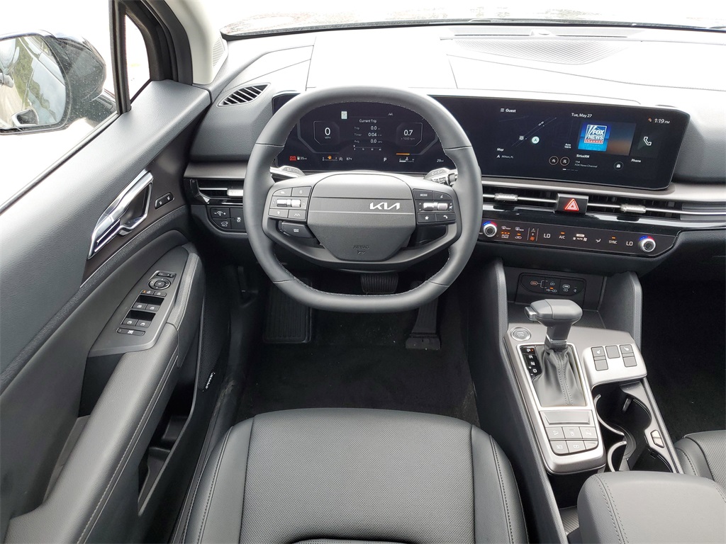 Vehicle image 25 of 30