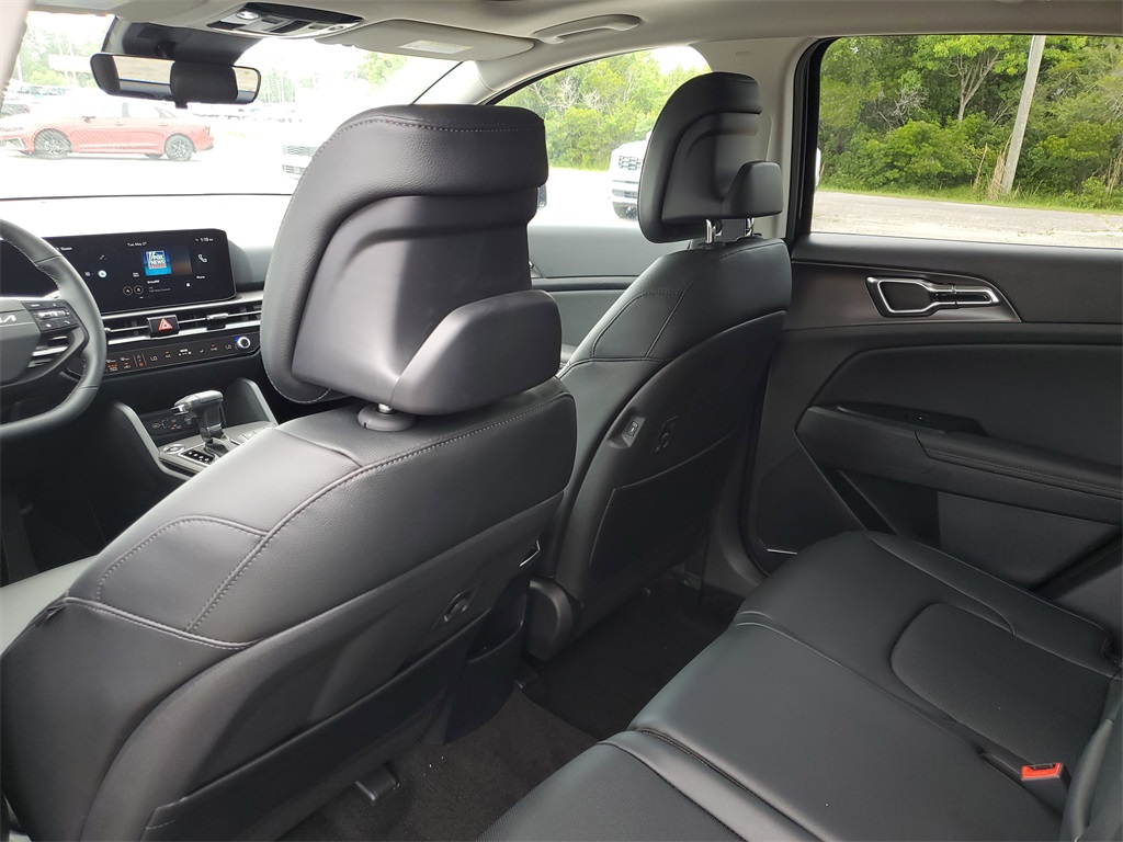 Vehicle image 22 of 30