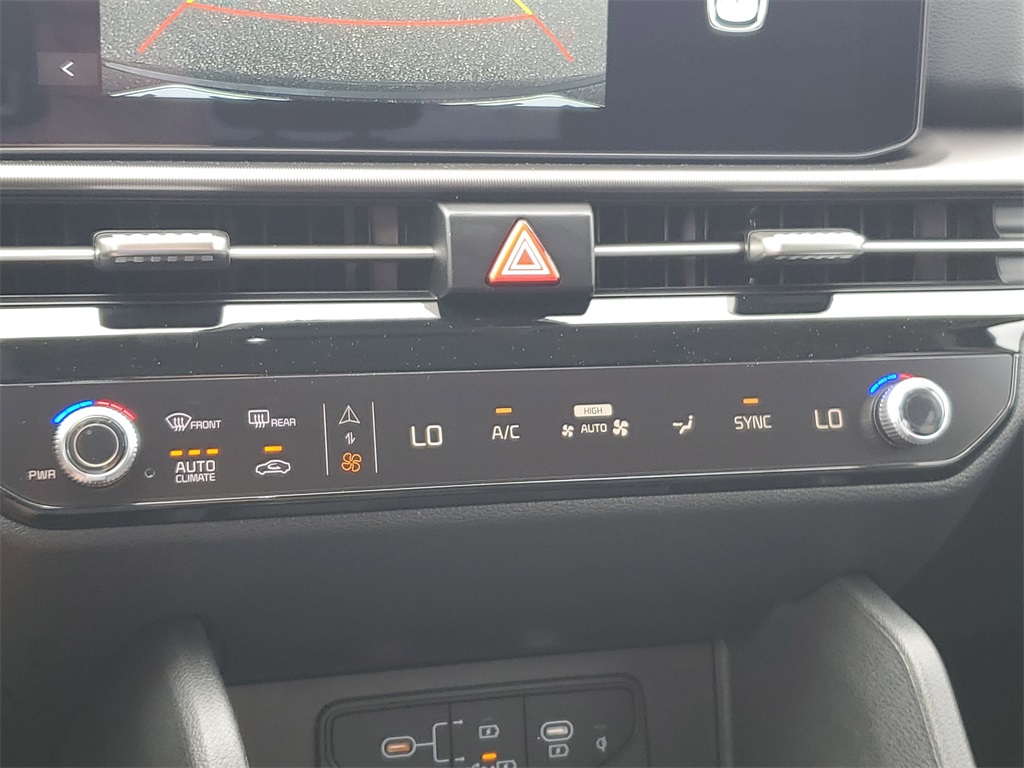 Vehicle image 18 of 30