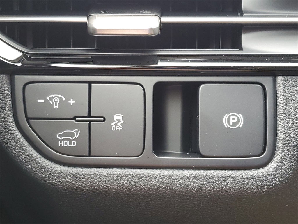 Vehicle image 20 of 30