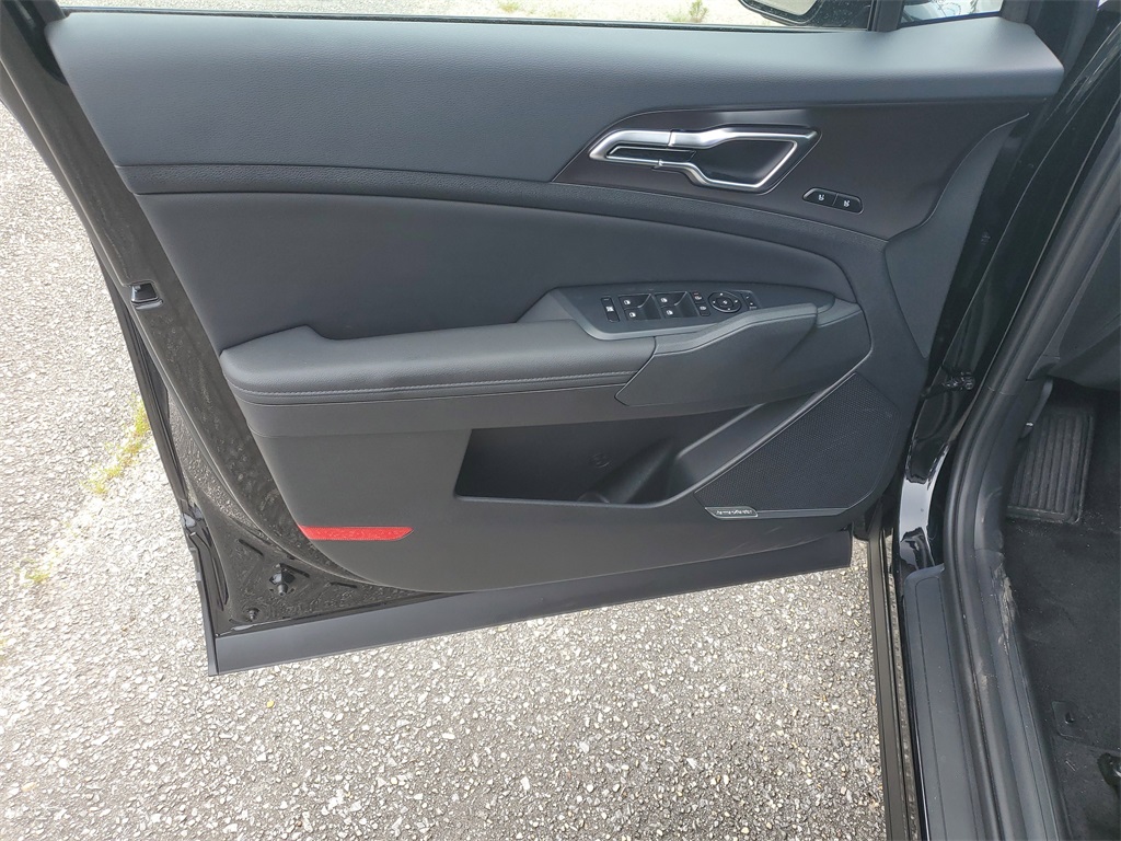 Vehicle image 8 of 30