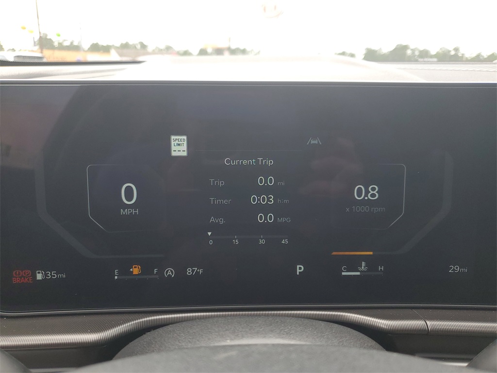 Vehicle image 14 of 30