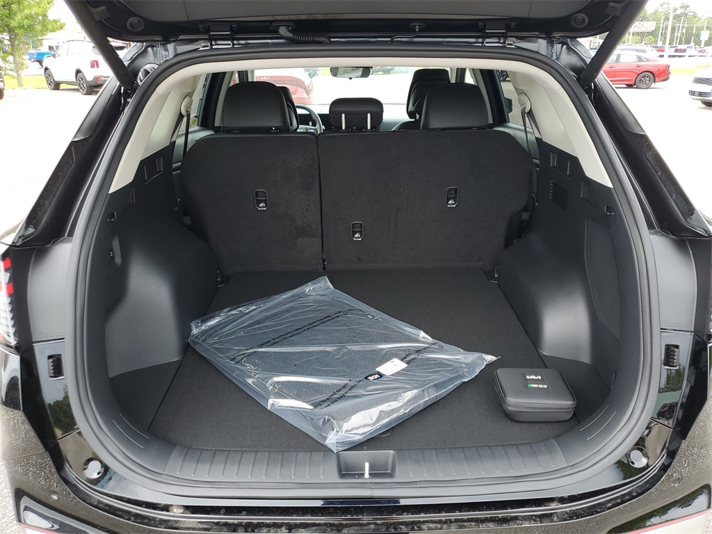 Vehicle image 28 of 30