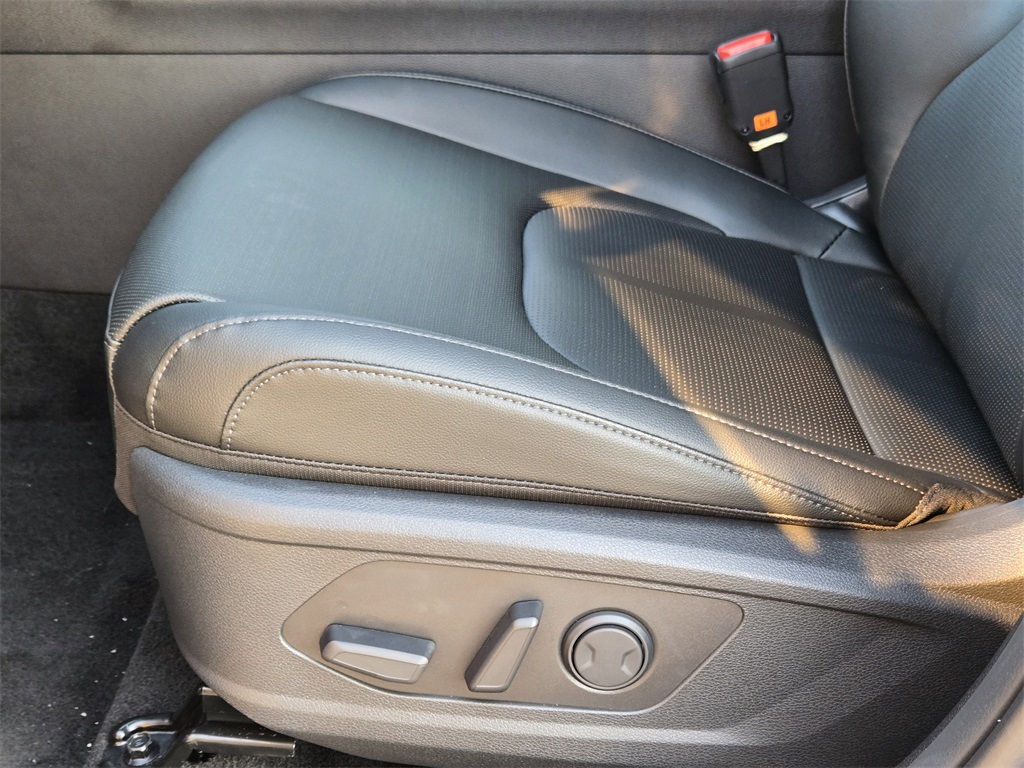 2026 Kia Sportage SX Image 19 of 22