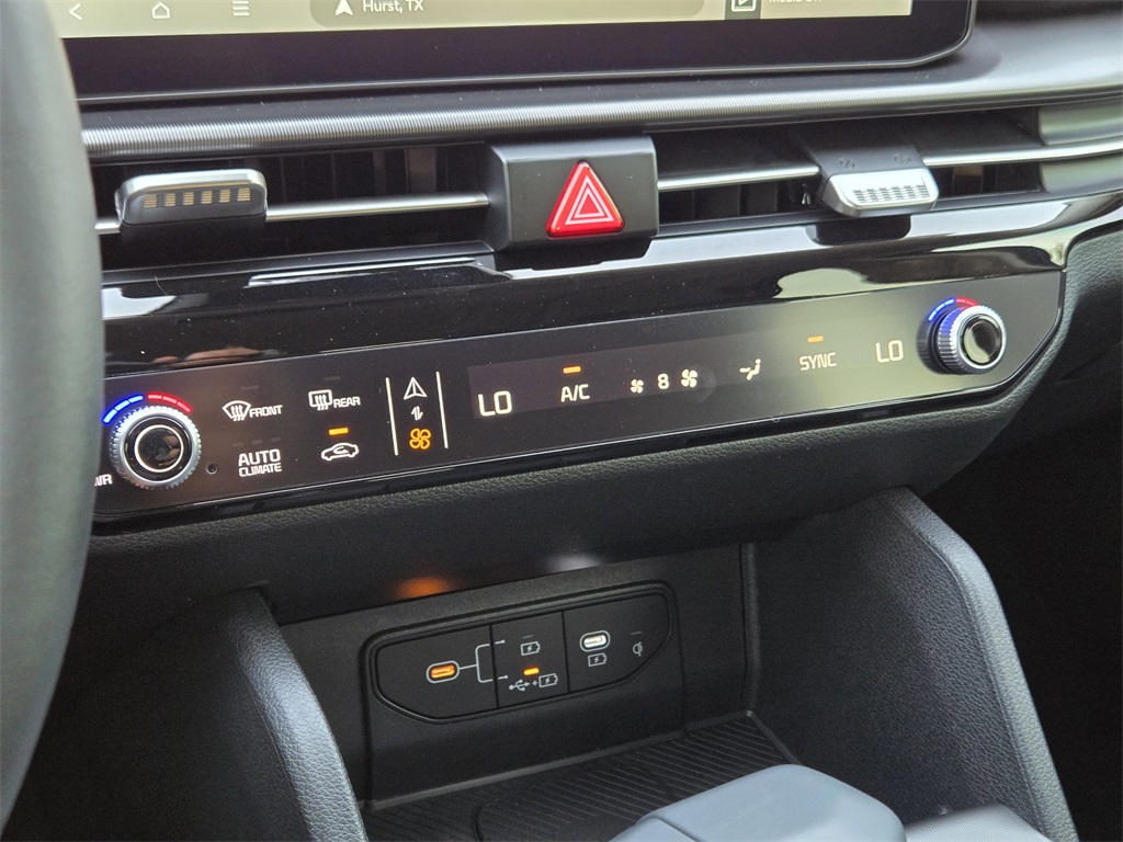 2026 Kia Sportage SX Image 16 of 22