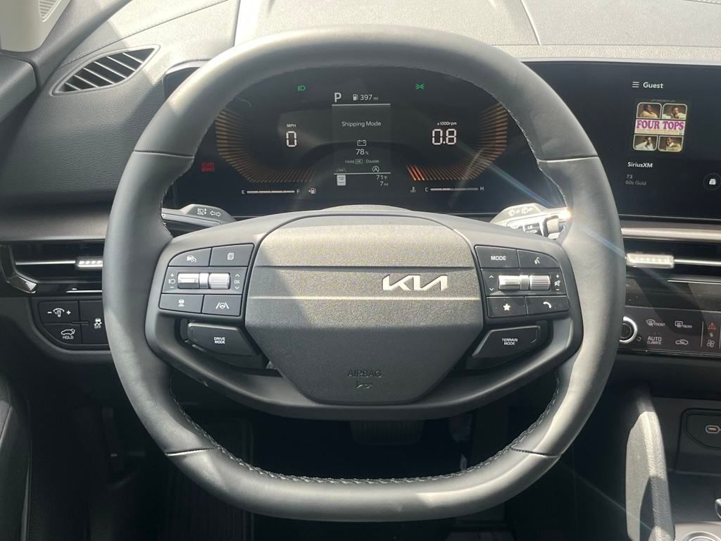 Vehicle image 20 of 35