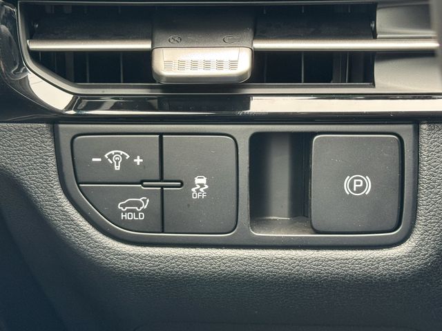 2026 Kia Sportage SX-Prestige Image 32 of 47