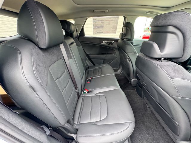 2026 Kia Sportage SX-Prestige Image 13 of 47
