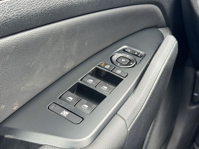 2026 Kia Sportage SX-Prestige Image 33 of 47