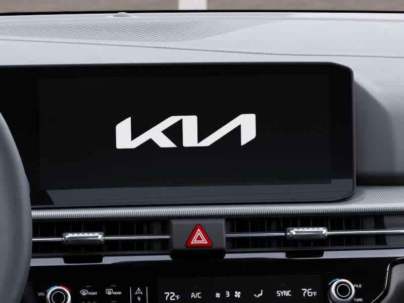 Vehicle image 16 of 28
