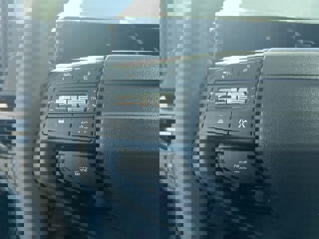 Vehicle image 18 of 36