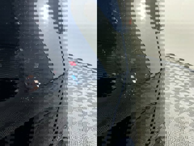 Vehicle image 11 of 36