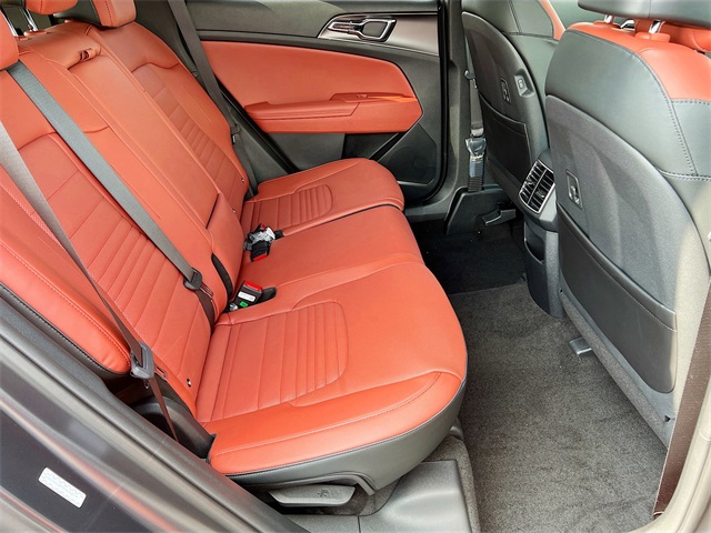 2026 Kia Sportage SX-Prestige Image 11 of 37