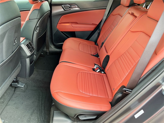 2026 Kia Sportage SX-Prestige Image 13 of 37