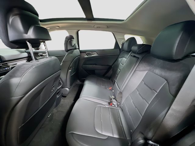 2026 Kia Sportage SX-Prestige Image 13 of 34