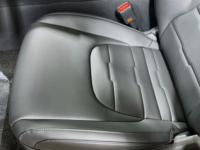 2026 Kia Sportage SX-Prestige Image 30 of 34