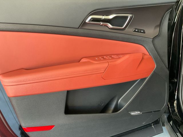 2026 Kia Sportage SX-Prestige Image 19 of 26