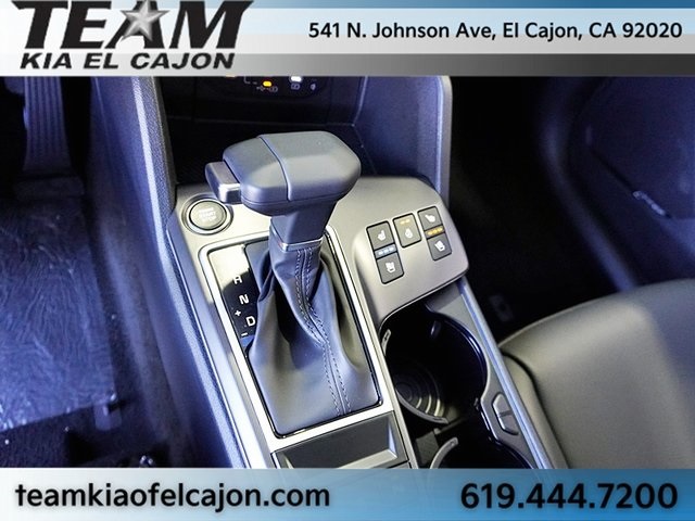 2026 Kia Sportage SX-Prestige Image 30 of 46