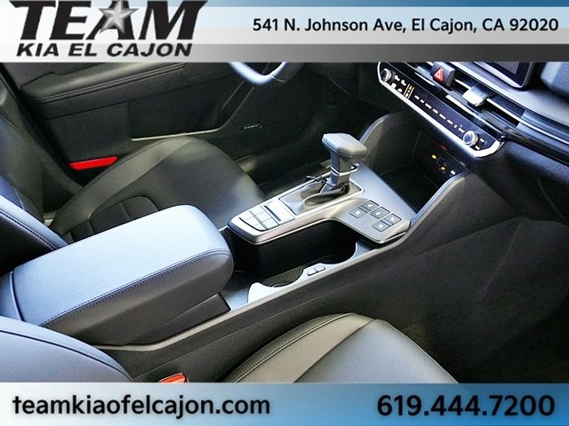 2026 Kia Sportage SX-Prestige Image 33 of 46