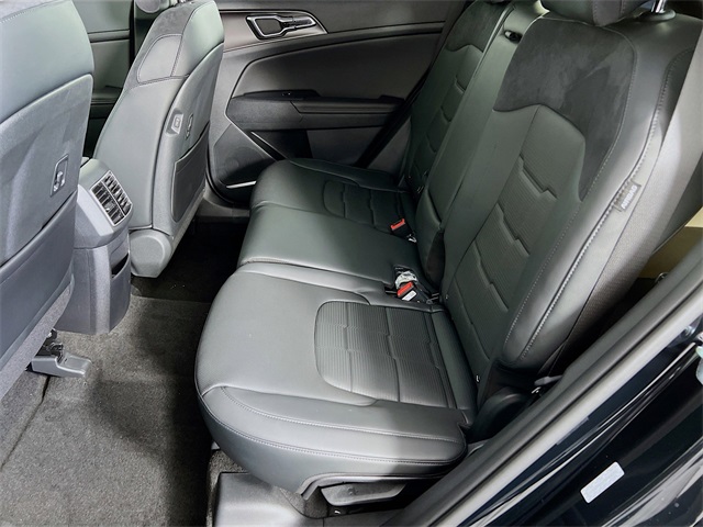 2026 Kia Sportage SX-Prestige Image 11 of 37
