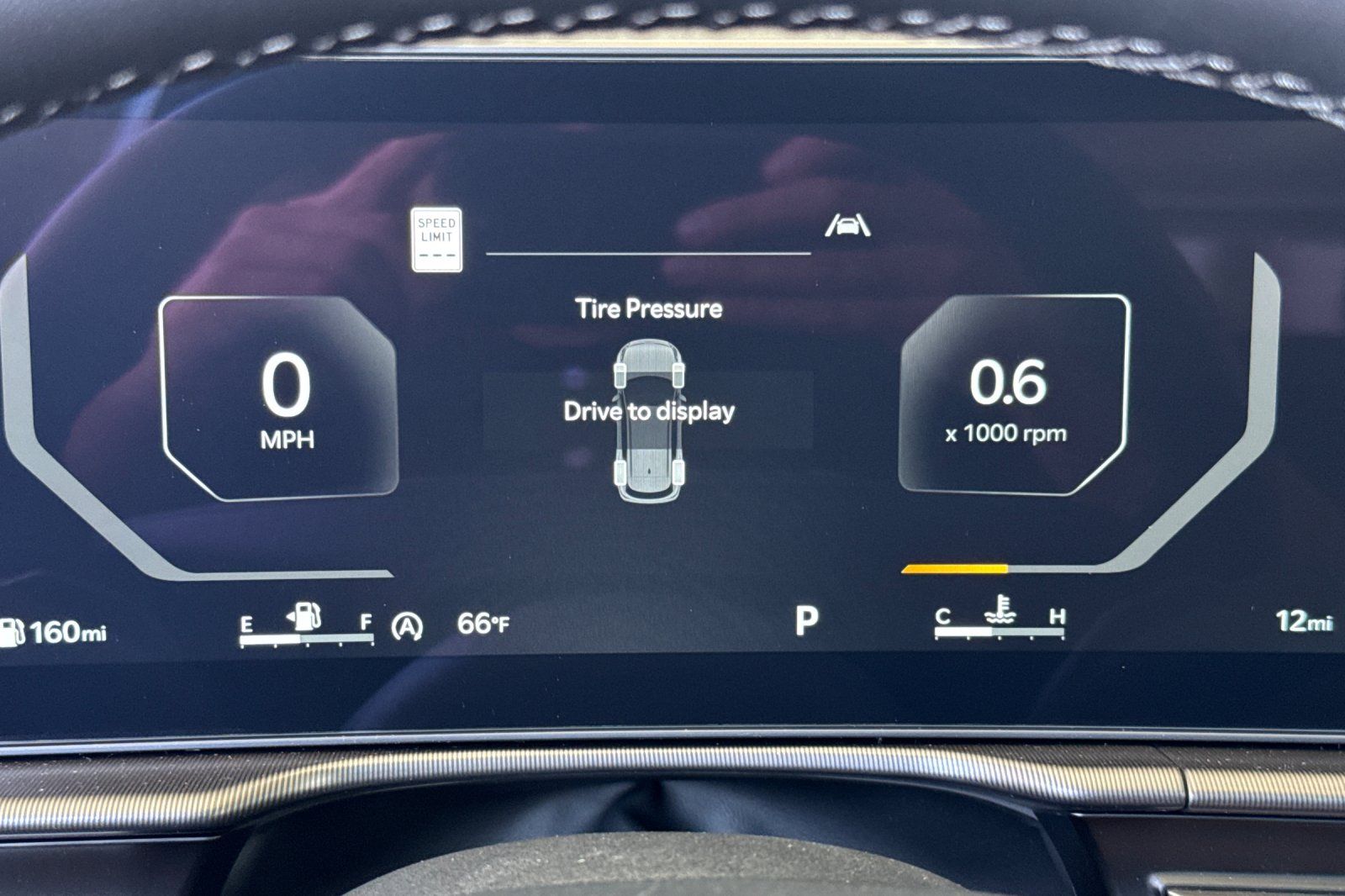 2026 Kia Sportage SX-Prestige Image 13 of 25