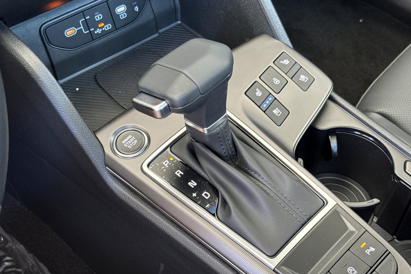 2026 Kia Sportage SX-Prestige Image 18 of 25