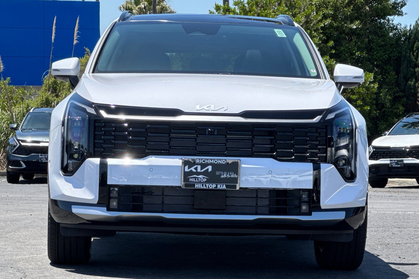 2026 Kia Sportage SX-Prestige Image 2 of 25