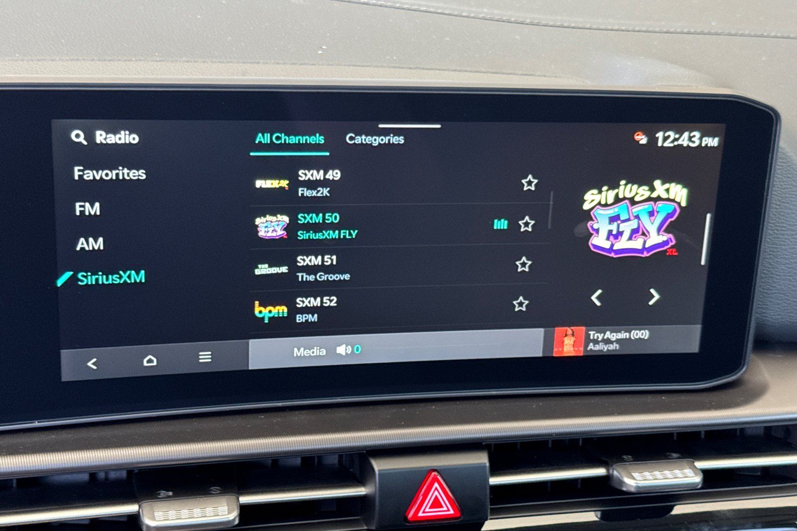 2026 Kia Sportage SX-Prestige Image 16 of 25