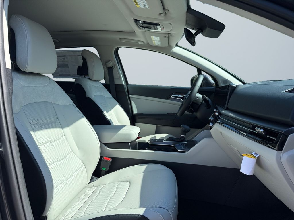 2026 Kia Sportage SX-Prestige Image 12 of 20