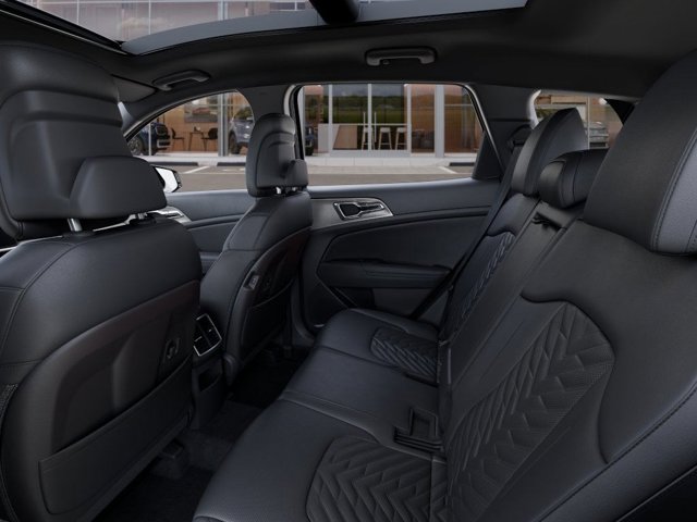 Vehicle image 18 of 27