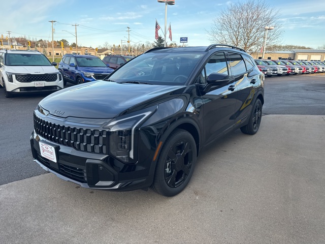 2026 Kia Sportage X-Line Image 1 of 18