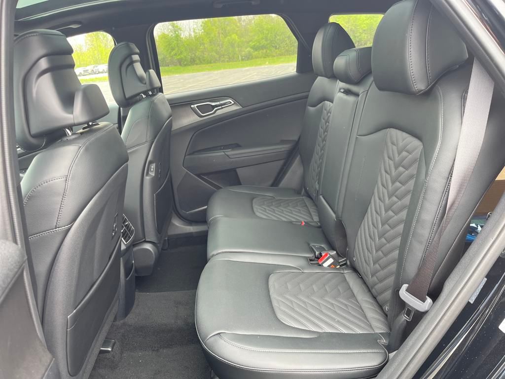 Vehicle image 15 of 43