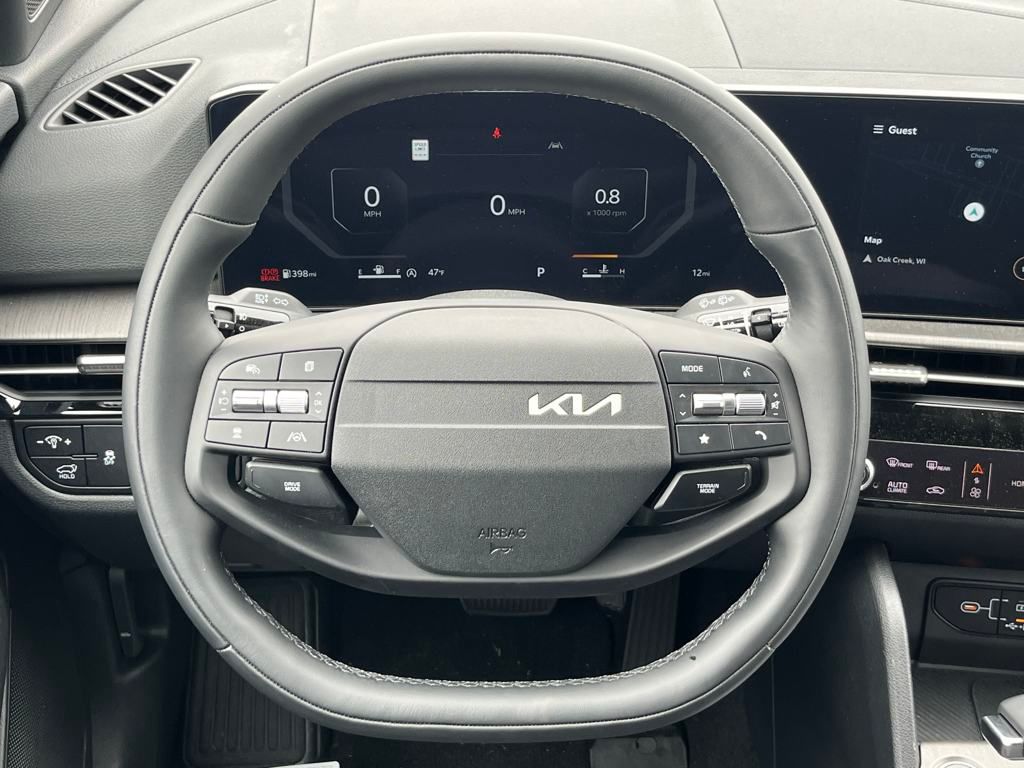 Vehicle image 24 of 43