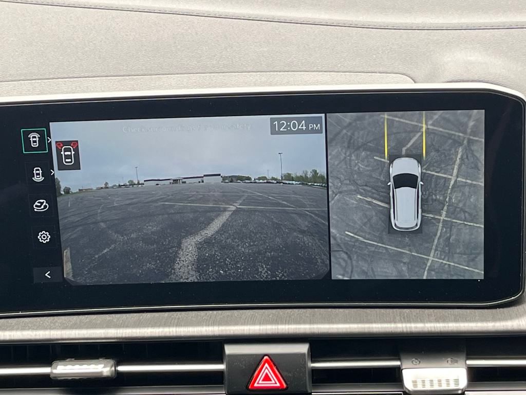 Vehicle image 31 of 43