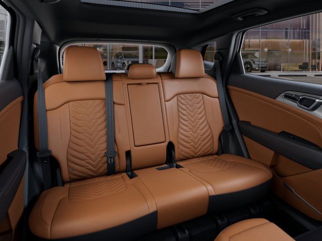 Vehicle image 16 of 27
