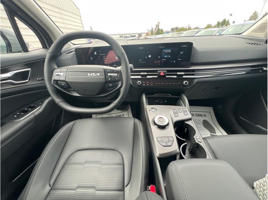 2026 Kia Sportage X-Line Image 14 of 26