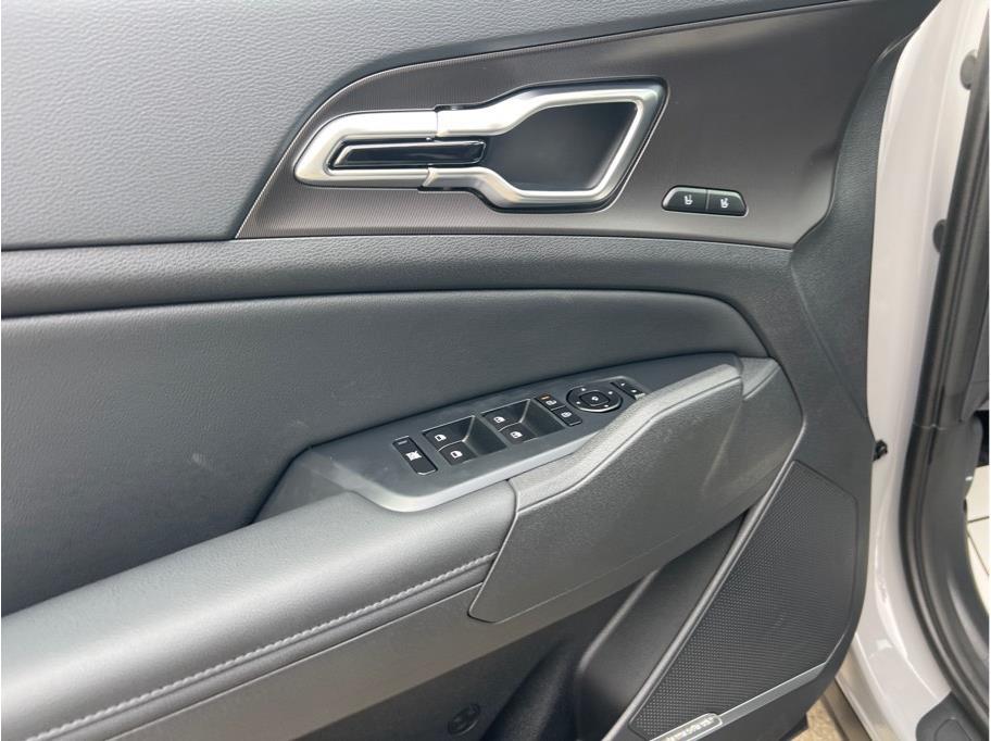 2026 Kia Sportage X-Line Image 17 of 26