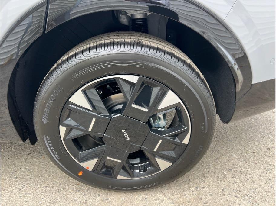 2026 Kia Sportage X-Line Image 8 of 26