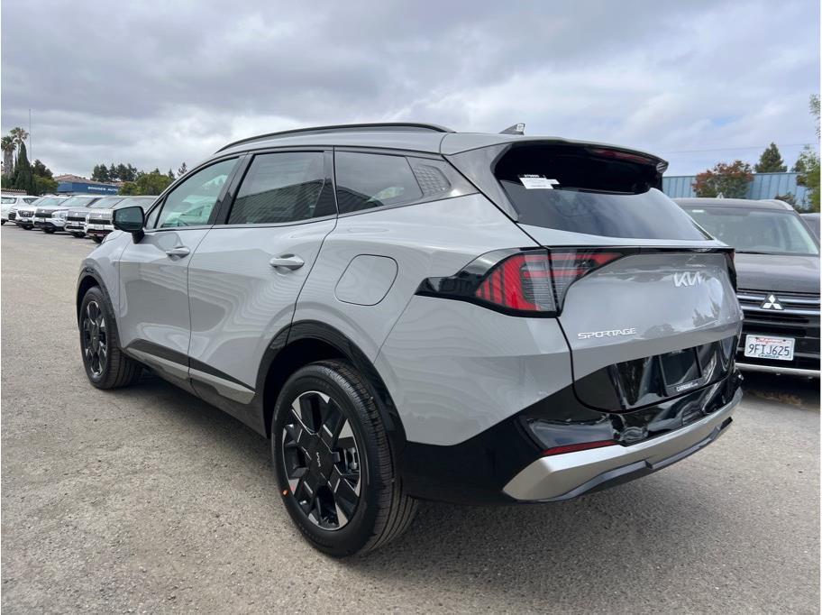 2026 Kia Sportage X-Line Image 6 of 26