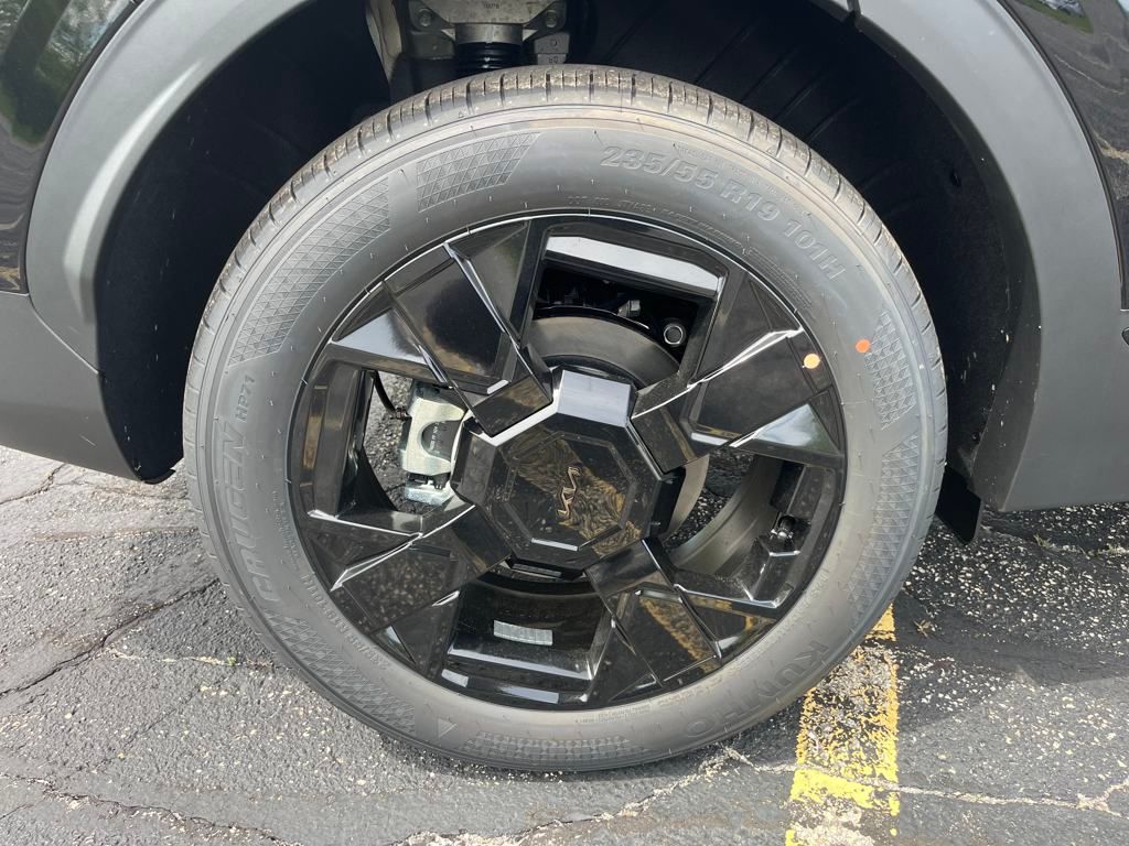 Vehicle image 12 of 39